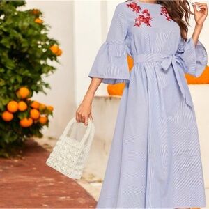 NWOT—Flounce sleeve maxi dress